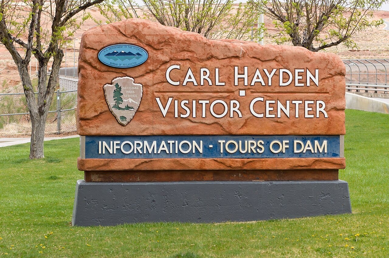 CARL HAYDEN VISITOR CENTER - Photo by Adam Kliczek, memoriesstay.com, CC-BY-SA-3.0, via Wikimedia Commons
